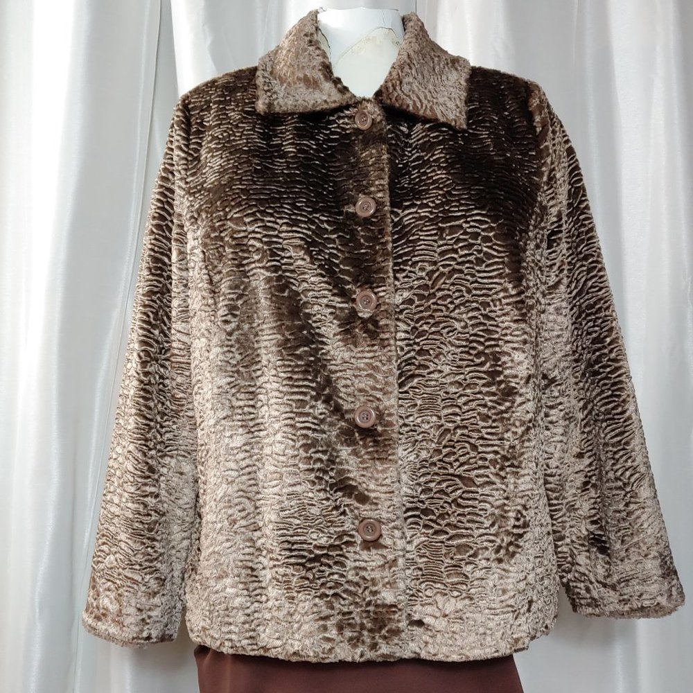 Women’s Plush Teddy Jacket in Brown